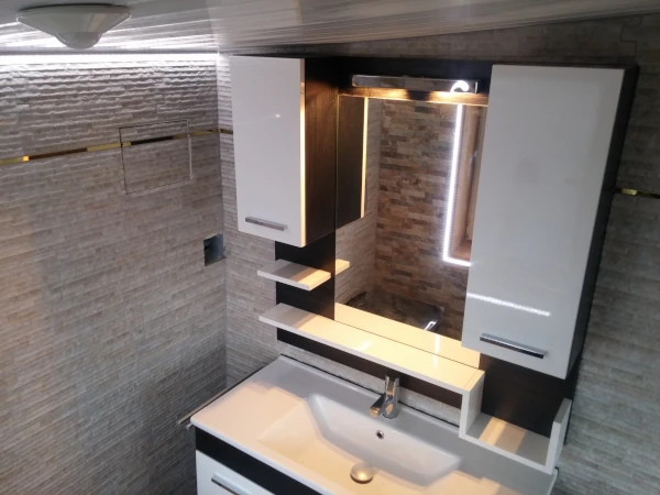 Schlaffzimmer Badezimmer