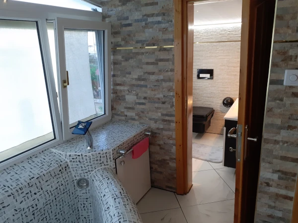Jakuzzi übergang WC